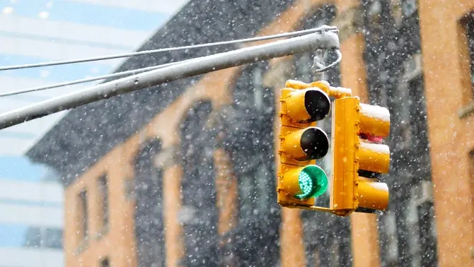 De-icing and Defogging of Traffic Signals